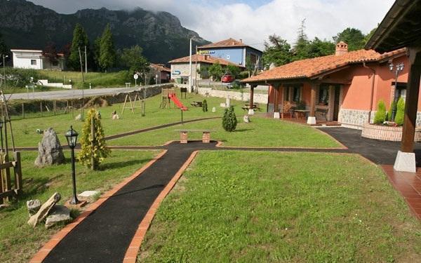 Apartamentos Rurales La Granda Onís Rum bild